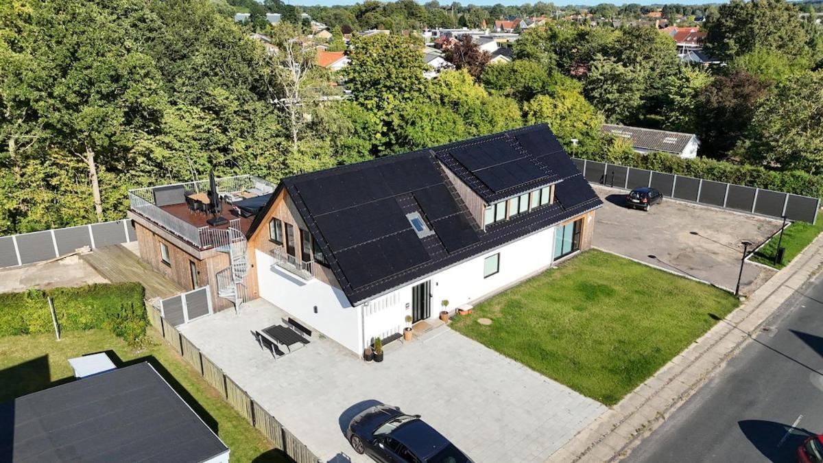 Lejlighed The Butterfly - House In For 7 Persons With Luxury Rooftop Deck & Free Parking